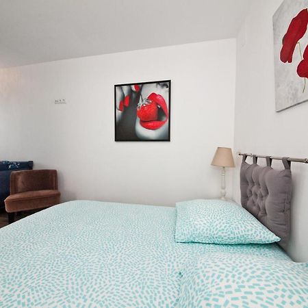 Gite 65 M2 200 M Gare T-G-V 400 M Centre-Ville Grand Parking 250 Places Gratuit Face Au Logement 아라스 외부 사진