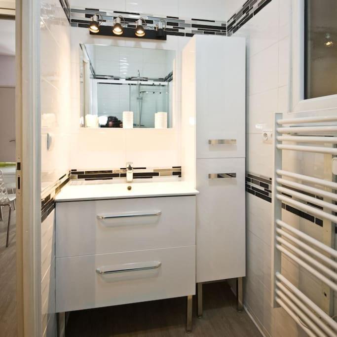 Gite 65 M2 200 M Gare T-G-V 400 M Centre-Ville Grand Parking 250 Places Gratuit Face Au Logement 아라스 외부 사진