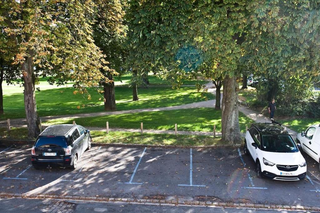 Gite 65 M2 200 M Gare T-G-V 400 M Centre-Ville Grand Parking 250 Places Gratuit Face Au Logement 아라스 외부 사진