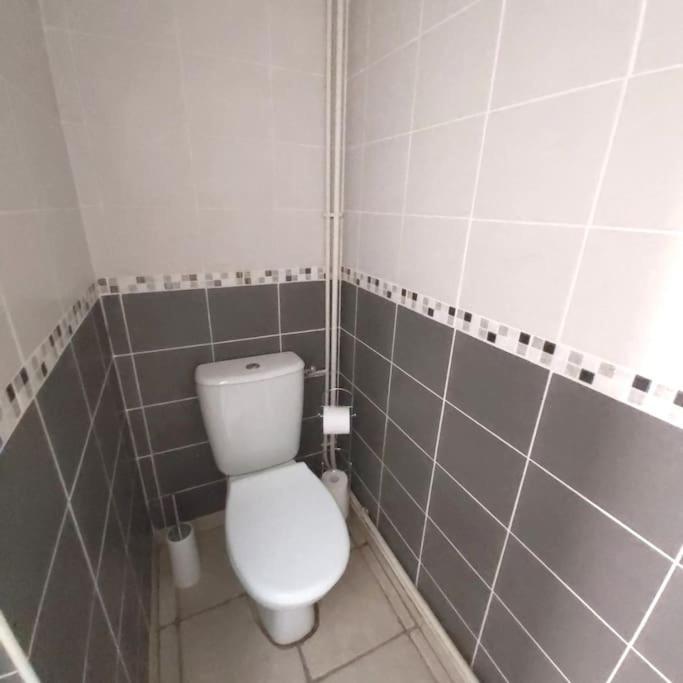Gite 65 M2 200 M Gare T-G-V 400 M Centre-Ville Grand Parking 250 Places Gratuit Face Au Logement 아라스 외부 사진